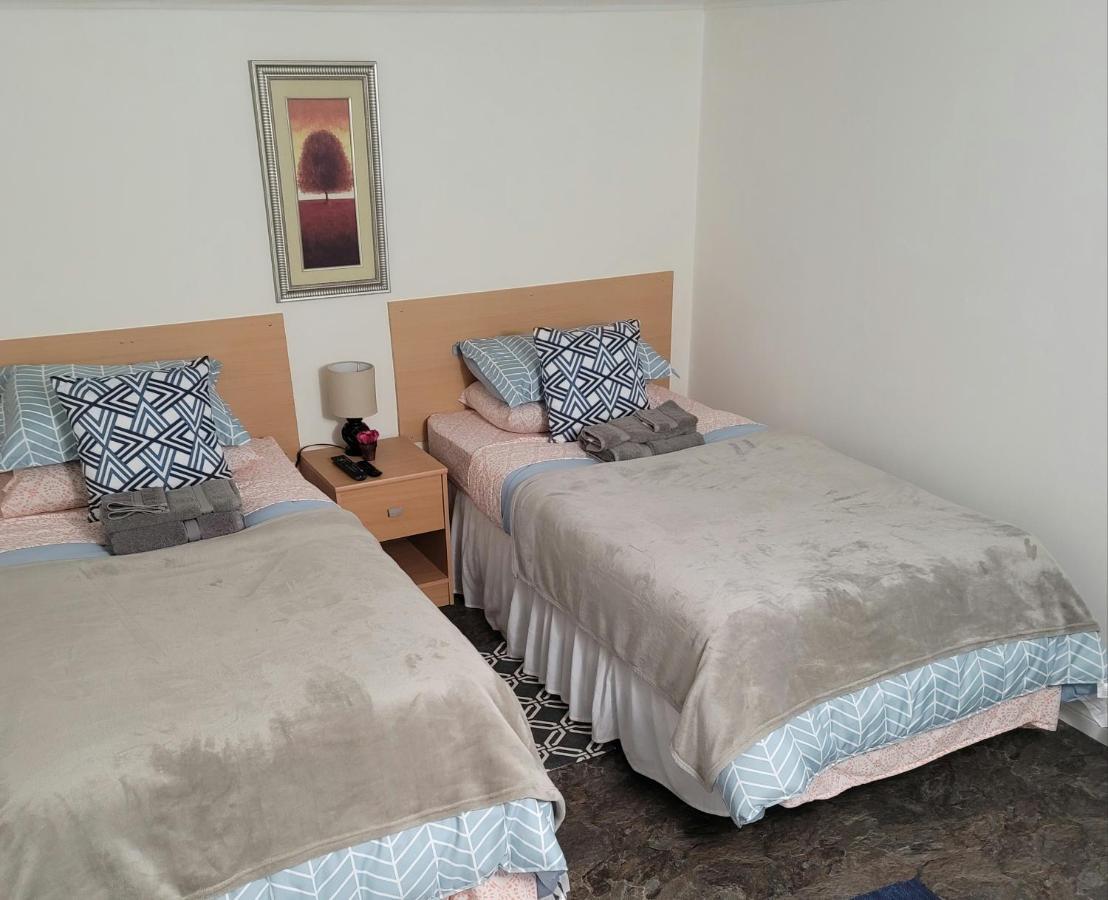 Lower Level Apt 6Ft High Close To Hwy Netflix Wifi Lejlighed Edmundston Eksteriør billede